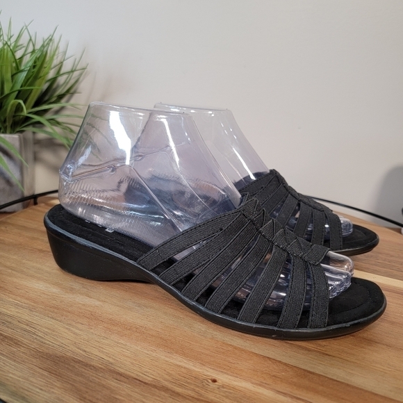 Impo Gracious Black Strappy stretch slip on sandals Size 7 - Picture 4 of 16